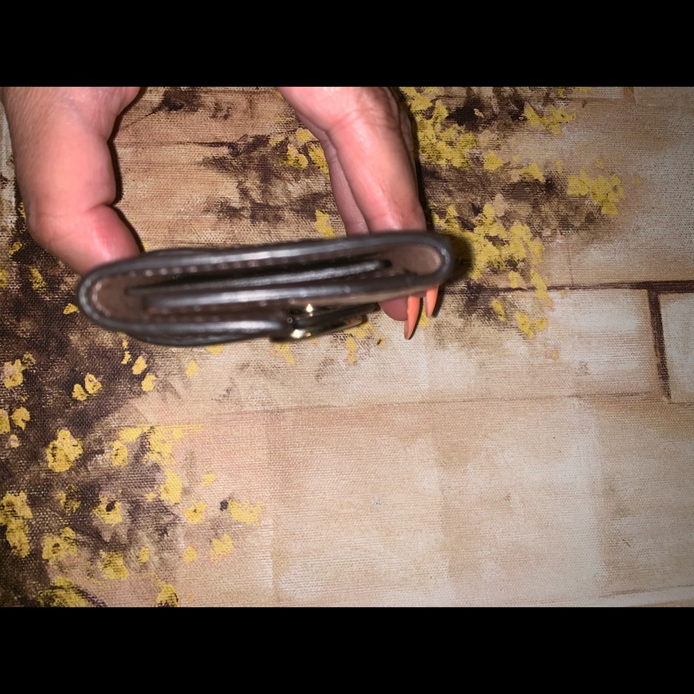 Authentic Gucci key case - Picture 8 of 8